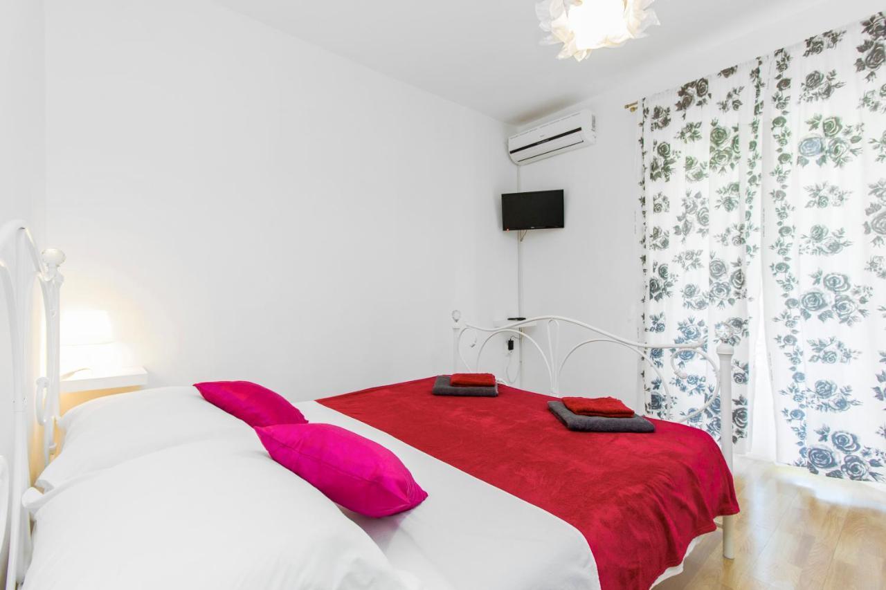 Apartmani Mariva Vodice Buitenkant foto