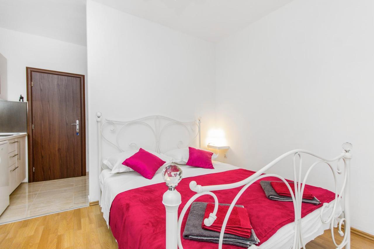 Apartmani Mariva Vodice Buitenkant foto
