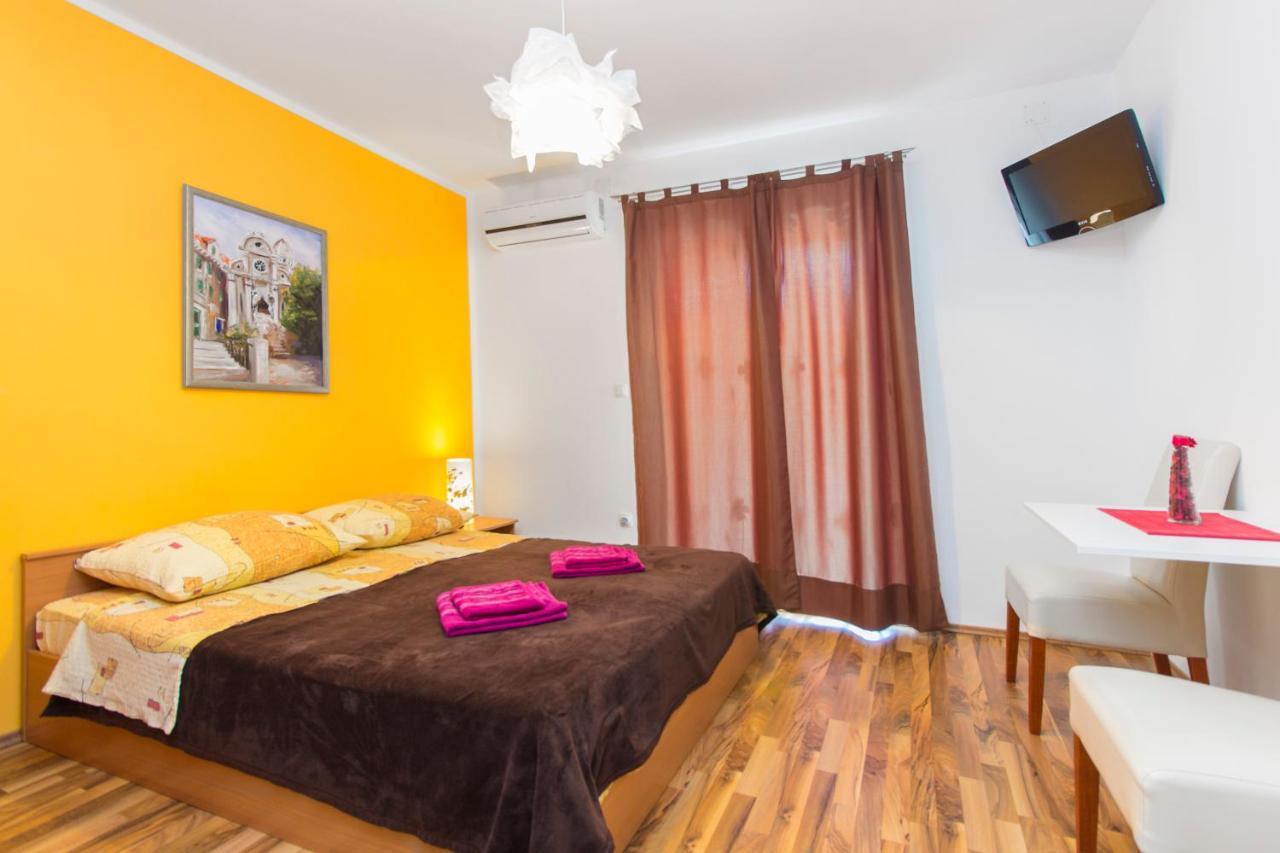 Apartmani Mariva Vodice Buitenkant foto
